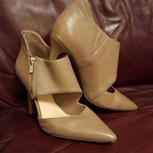 Jessica Simpson All Leather Taupe Shooties